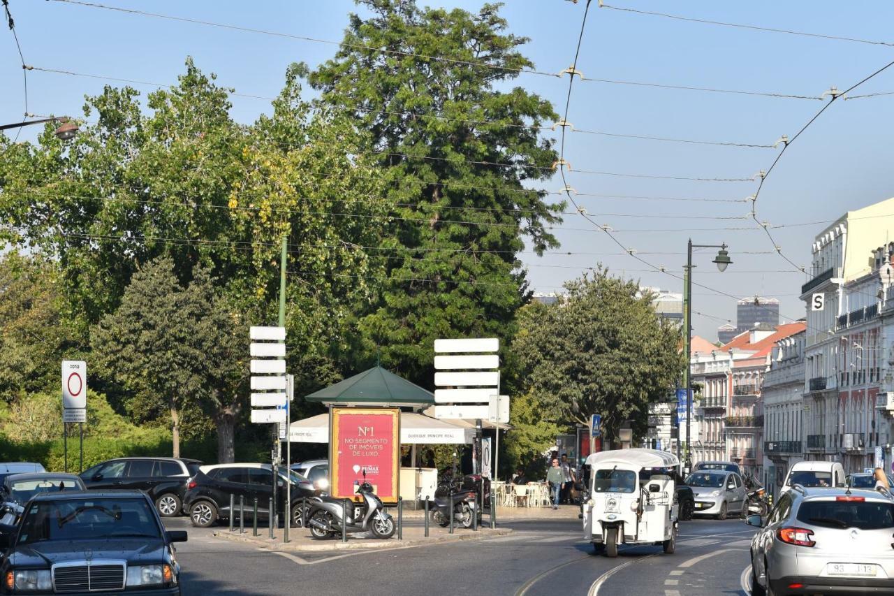 Architect-Designed Loft In A Historic Hilltop Neighborhood Lizbona Zewnętrze zdjęcie
