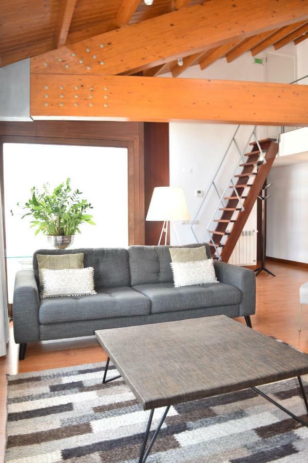 Architect-Designed Loft In A Historic Hilltop Neighborhood Lizbona Zewnętrze zdjęcie