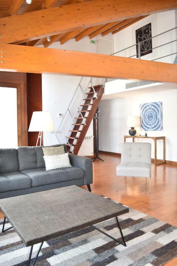 Architect-Designed Loft In A Historic Hilltop Neighborhood Lizbona Zewnętrze zdjęcie
